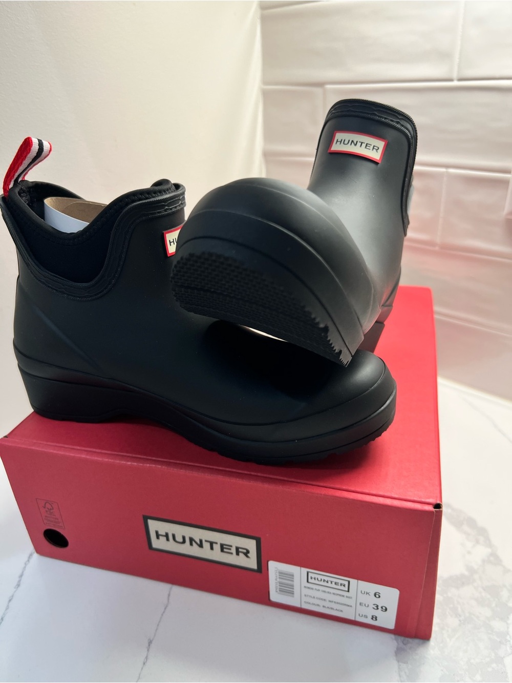 Hunter Women’s Black Chelsea Neoprene Rain Boots